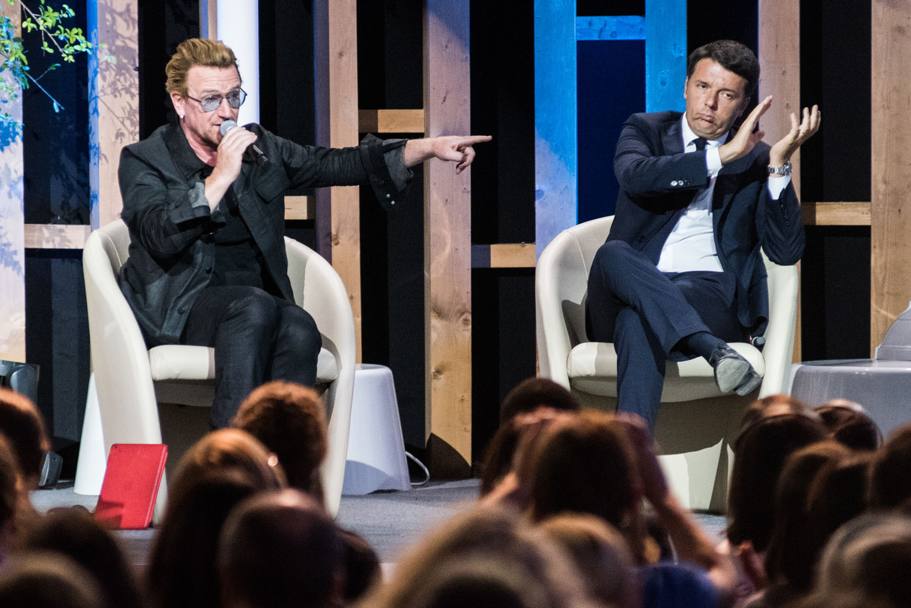 Bono con Matteo Renzi (LaPresse)